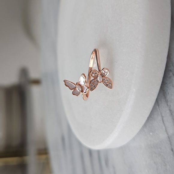 Rose Gold Butterfly ring with Mother of pearl, Charmed Aroma - Picture 3 of 7